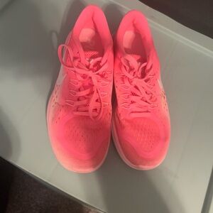 Nike Pink Athletic Shoes Lightweight Breathable Design 7.5